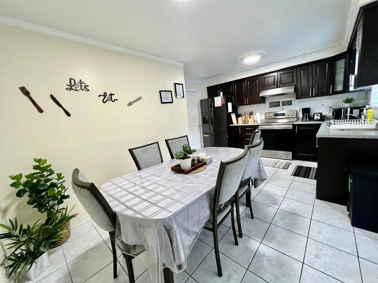 R8 Private Room Near Airport Mississauga Nyaraló