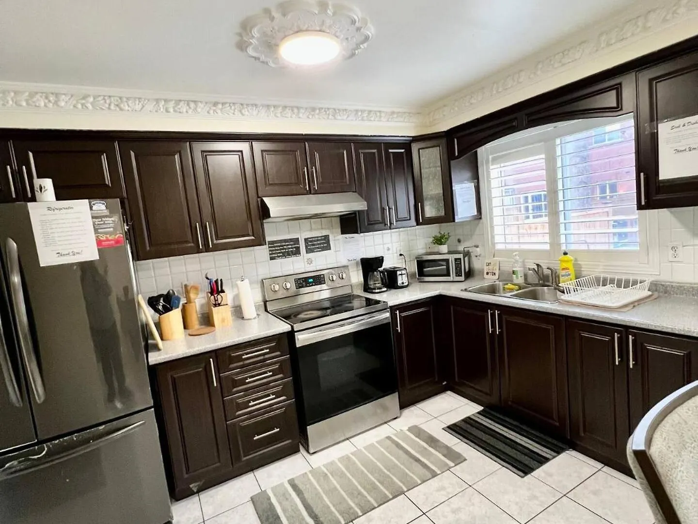 R8 Private Room Near Airport Mississauga 0*,  Kanada